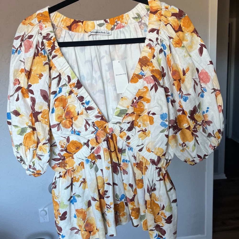 Abercrombie & Fitch floral blouse